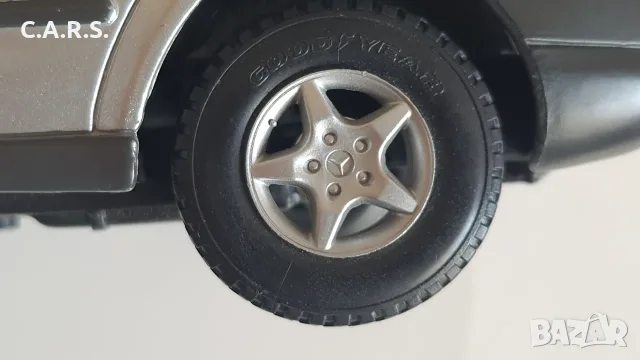 Mercedes-Benz ML 320 Maisto - Мащаб 1:24, снимка 18 - Колекции - 55422373