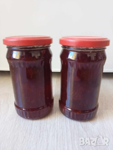 Домашно ароматно сладко от ягоди 314 мл.