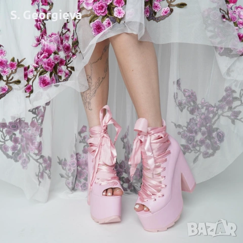 Бонбонено розови обувки на платформа - DOLLSKILL, снимка 2 - Дамски обувки на ток - 54282644