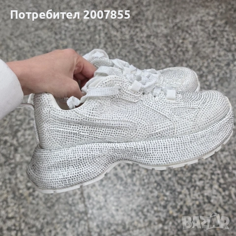 Дамски бели маратонки от обърната еко кожа с кристали , снимка 12 - Маратонки - 54479317