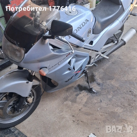 Honda VFR75, снимка 2 - Мотоциклети и мототехника - 54800774