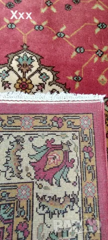 Ръчно тъкан вълнен персийски килим.Ирански.За ценители, снимка 6 - Килими - 55672349
