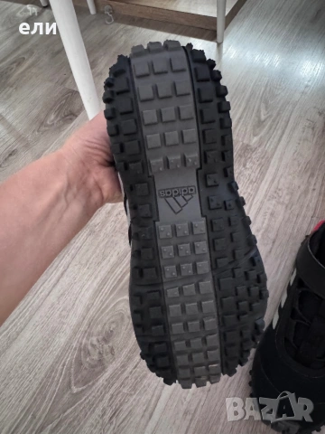 Adidas Traxion, снимка 5 - Детски боти и ботуши - 54523349