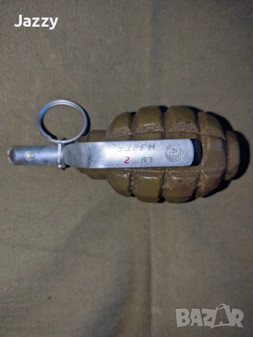 Продавам деактивирана ръчна граната Ф-1 (учебен/колекционерски експонат), снимка 3 - Антикварни и старинни предмети - 54391426