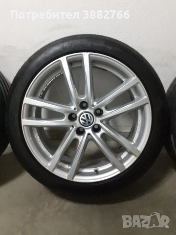 Джанти VW 18 цола с летни гуми 235 45 18, снимка 2 - Гуми и джанти - 54461114