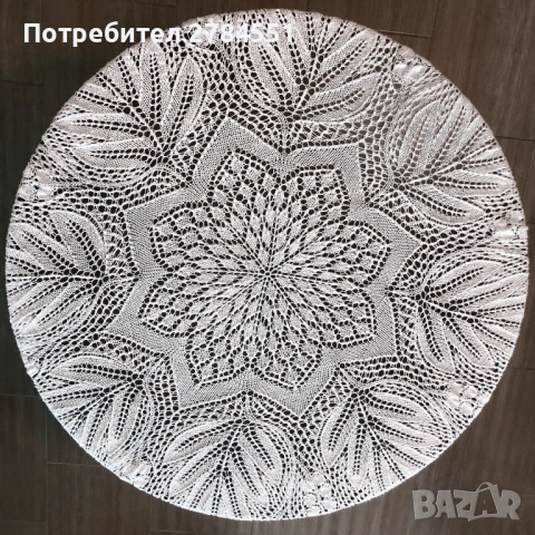 Красива и голяма дизайнерска покривка за маса, ръчно плетена 
