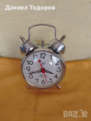 Стар Китайски настолен часовник , будилник Diamond с 2 Камбани, снимка 8 - Антикварни и старинни предмети - 53986381