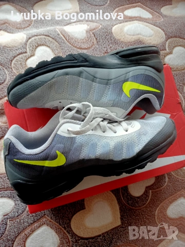 Nike Air max 40 номер, снимка 9 - Маратонки - 54549579