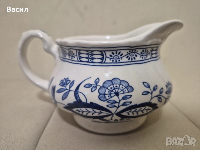 Английска порцеланова каничка за мляко