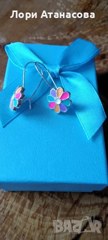Обеци цвете тип фиба с цветен емайл , свежи и много подходящи за лятото се, снимка 3 - Обеци - 54000064