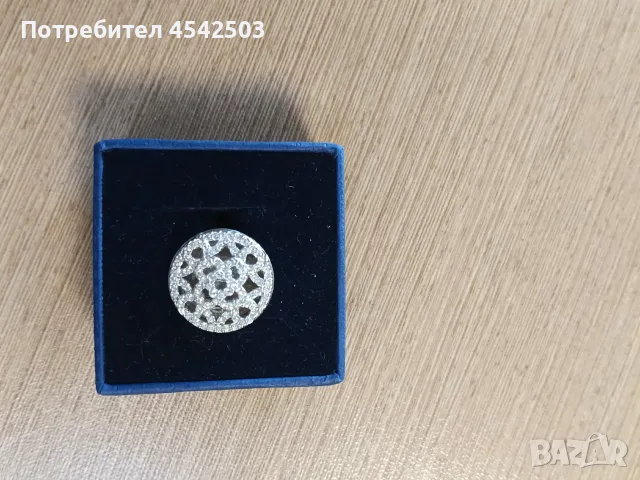 Дамски пръстен Swarovski, снимка 2 - Пръстени - 55444542