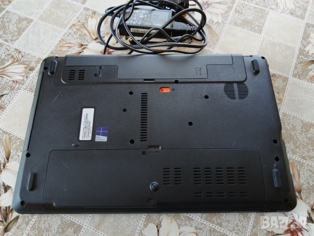 Лаптоп Acer Aspire E1-571, снимка 3 - Лаптопи за дома - 54667010