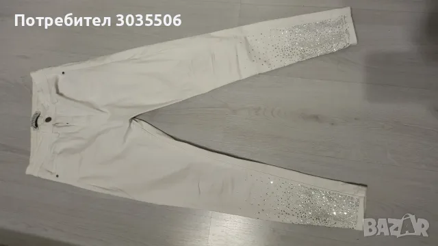 Бели дънки с камъни S, снимка 3 - Дънки - 55399556