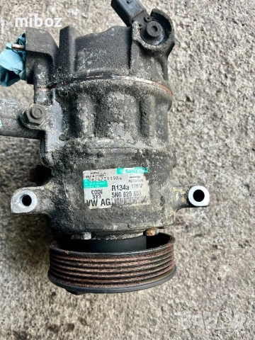 Компресор климатик Фолксваген Пасат VW Passat b6, снимка 2 - Части - 54361606