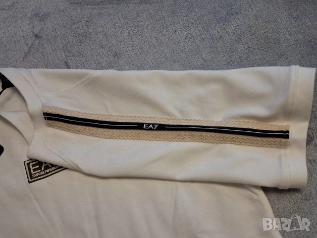 Emporio Armani EA7 Тениска L, снимка 5 - Тениски - 54933373