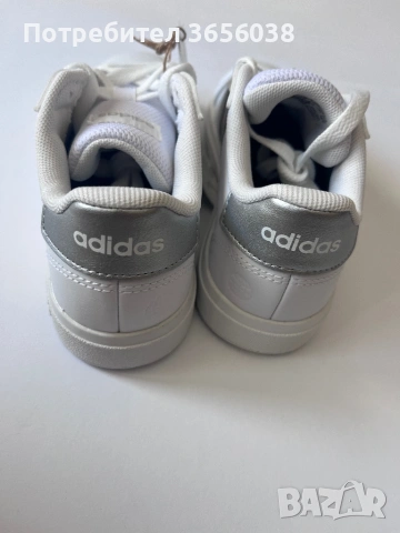 Детски маратонки Adidas, снимка 4 - Детски маратонки - 54780230
