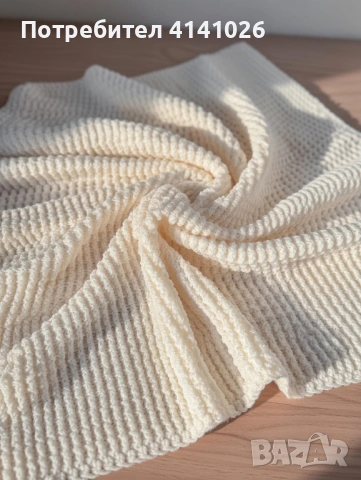 Бебешко ръчно плетено одеяло