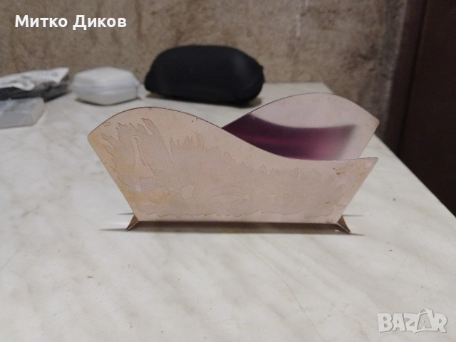 винтидж метална поставка за салфетки с гравиран плажен мотив,от соца рядка