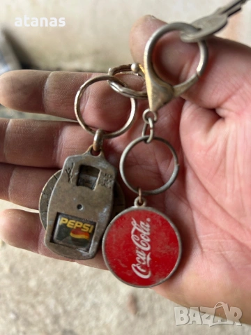 Кока кола и Пепси ключодържател 