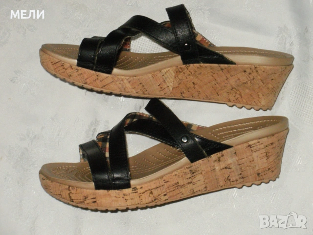 CROCS оригинални дамски нови естествена кожа 38, снимка 5 - Чехли - 54701453