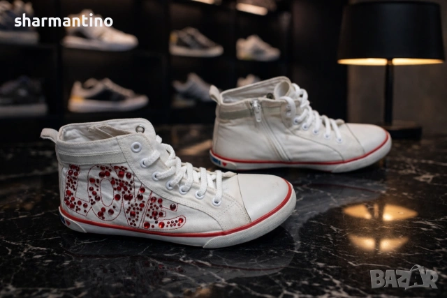 Love Moschino N 37 Limited