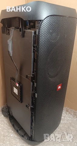 Повредена JBL Partybox 310 на части