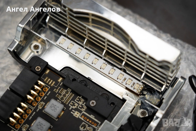 Видеокарта XFX RX 5700 XT 8GB THICC III Ultra, снимка 7 - Видеокарти - 55263695