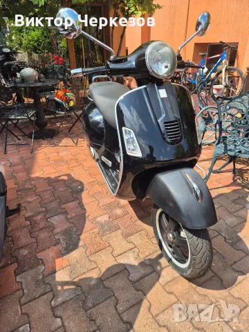vespa GTS 300 скутер 