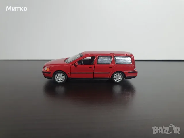 Volvi V 70 мащаб 1:43, снимка 2 - Колекции - 55672227