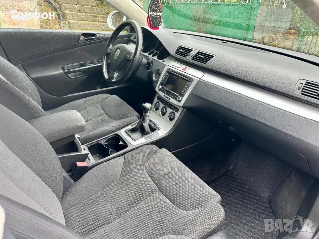 VW Passat - 2.0 TDI - BMP - Highline - TOP Поддържан !, снимка 10 - Автомобили и джипове - 54591815