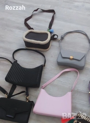 Дамски чанти в различни цветове 