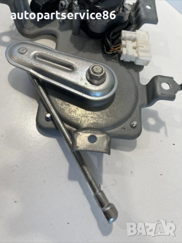Мотор за отваряне на багажник за Honda Accord Estate (2009) L35-69410-C , снимка 2 - Части - 54454830