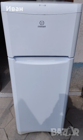 Продавам хладилник с камера indesit taan, снимка 2 - Хладилници - 54392840