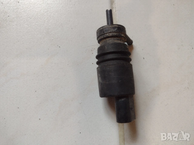 Помпа чистачки BMW E90