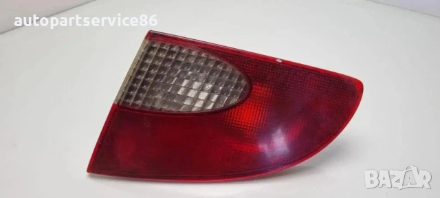 Вътрешна лампа на задна врата дясна за Toyota Avensis Estate (1997-2002) 23300202