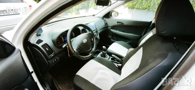 Продавам Hyundai i30, снимка 8 - Автомобили и джипове - 55679199