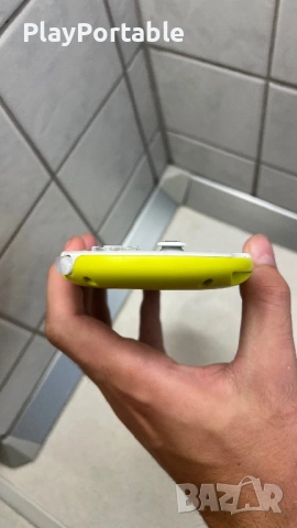 Modded Ps Vita 2000 White/Lime 128GB/256GB with games, снимка 6 - PlayStation конзоли - 54587961