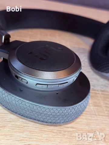 JBL Live 650BTNC безжични Bluetooth слушалки с активно шумопотискане (ANC), снимка 4 - Bluetooth слушалки - 54954164