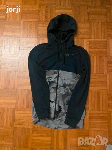 Оригинално Nike Dri-FIT Men's Full-Zip Camo Training, снимка 2 - Спортни дрехи, екипи - 55002797