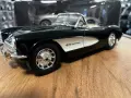 Метална колекционерски модел BBURAGO CHEVROLET CORVETTE 1957 1:18 54.76 лв. / 28 €, снимка 1