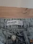 Дамски дънкови къси панталонки с камъчета, снимка 2