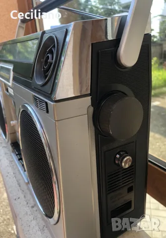 радиокасетофон TOSHIBA RT-8900S BOMBEAT 15, снимка 5 - Радиокасетофони, транзистори - 55341417