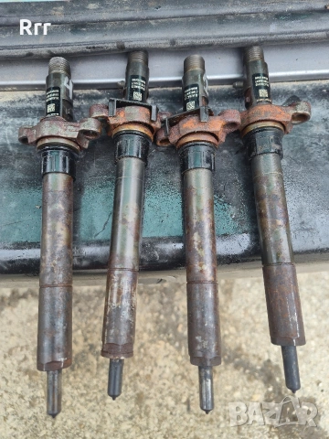 Продавам дюзи Делфи пежо ситроен 