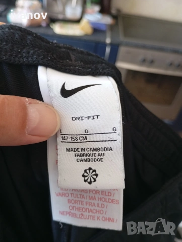 Детско долнище Nike 147-158 см, снимка 4 - Детски анцузи и суичери - 55077263