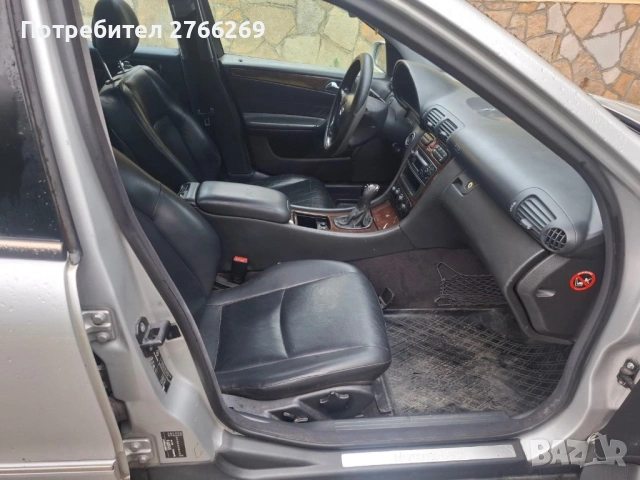 Mercedes C 200, снимка 7 - Автомобили и джипове - 54686558