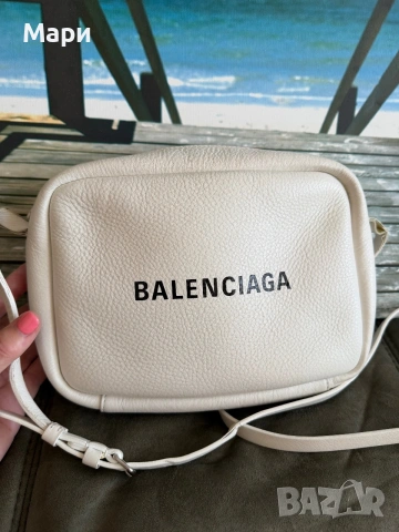 Оригинална Кожена Чанта Balenciaga , снимка 2 - Чанти - 55183364
