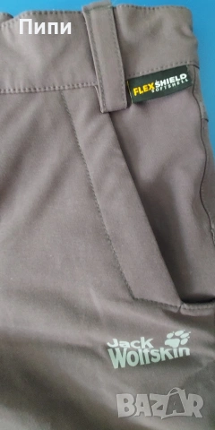 Детски туристически панталонки Jack wolfskin , снимка 2 - Детски къси панталони - 54734026