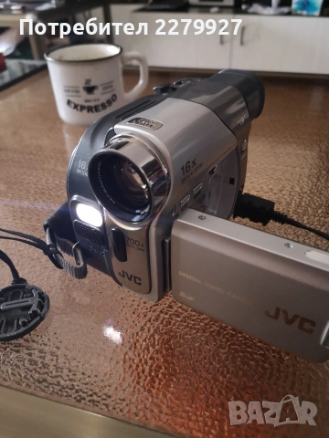 JVC Digital Camcorder GR-D33 Mini DV, снимка 12 - Камери - 54788722