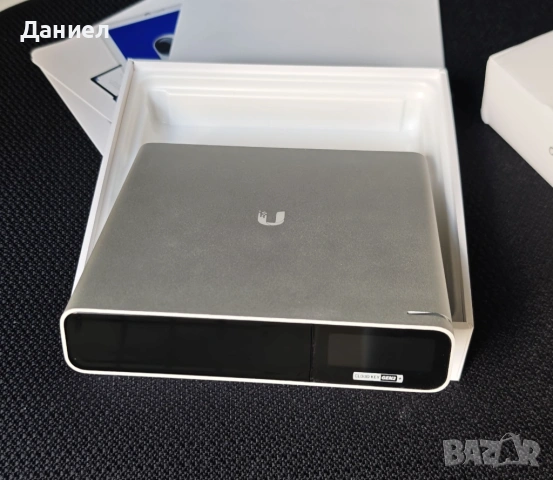 Ubiquiti UniFi Cloud Key Gen2+ (UCK-G2-PLUS) network controller, снимка 6 - Мрежови адаптери - 54230617