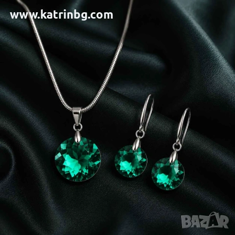Комплект бижута Сваровски Emerald – колие и обеци със зелени кристали, снимка 3 - Бижутерийни комплекти - 54718445